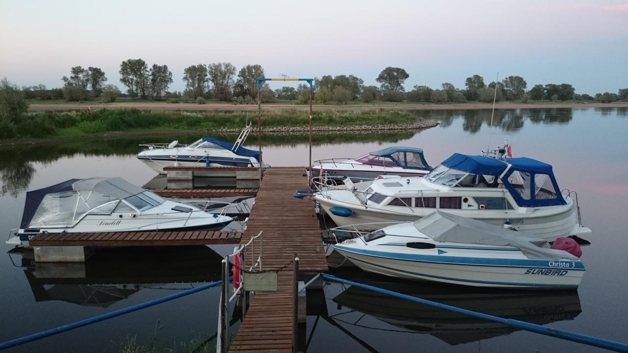 Hotel Steinhagen Damnatz Bagian luar foto